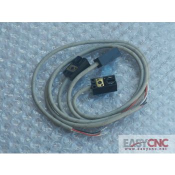 AYS-02 Yamatake photoelectric switch new