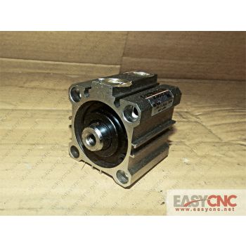 CQ2B40-20DC Smc CYLINDER used