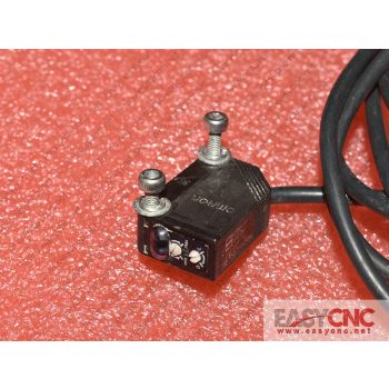 E3Z-D61 Omron photoelectric sensor used
