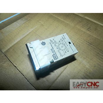 E5CS-Q1G Omron TEMPERATURE CONTROLLER used