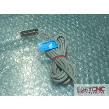 FL7M-2D6 YAMATAKE proximity switch new