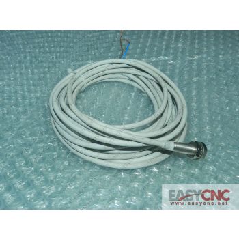 FL7M-2J6HD-L5 YAMATAKE proximity switcy used