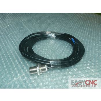 FL7M-7J6HD-CC03 YAMATAKE proximity switcy used