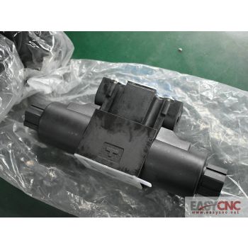 L-DSG-01-3C4-D24-60 Yuken Directional valve new